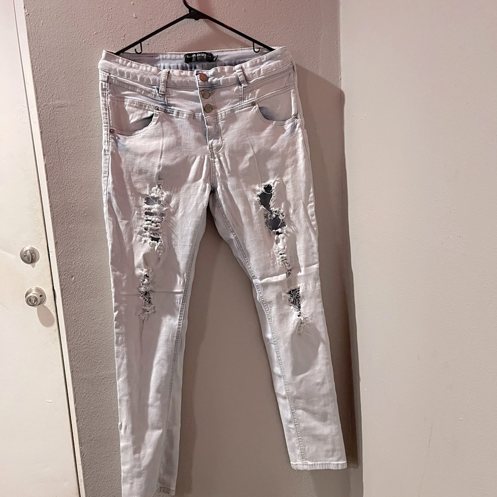 Forever 21 Ripped Jeans - Picture 9 of 11